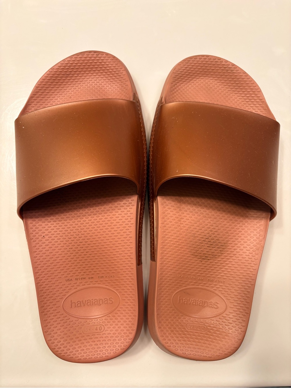 Havaianas Women’s Metallic Copper Slide Sandals